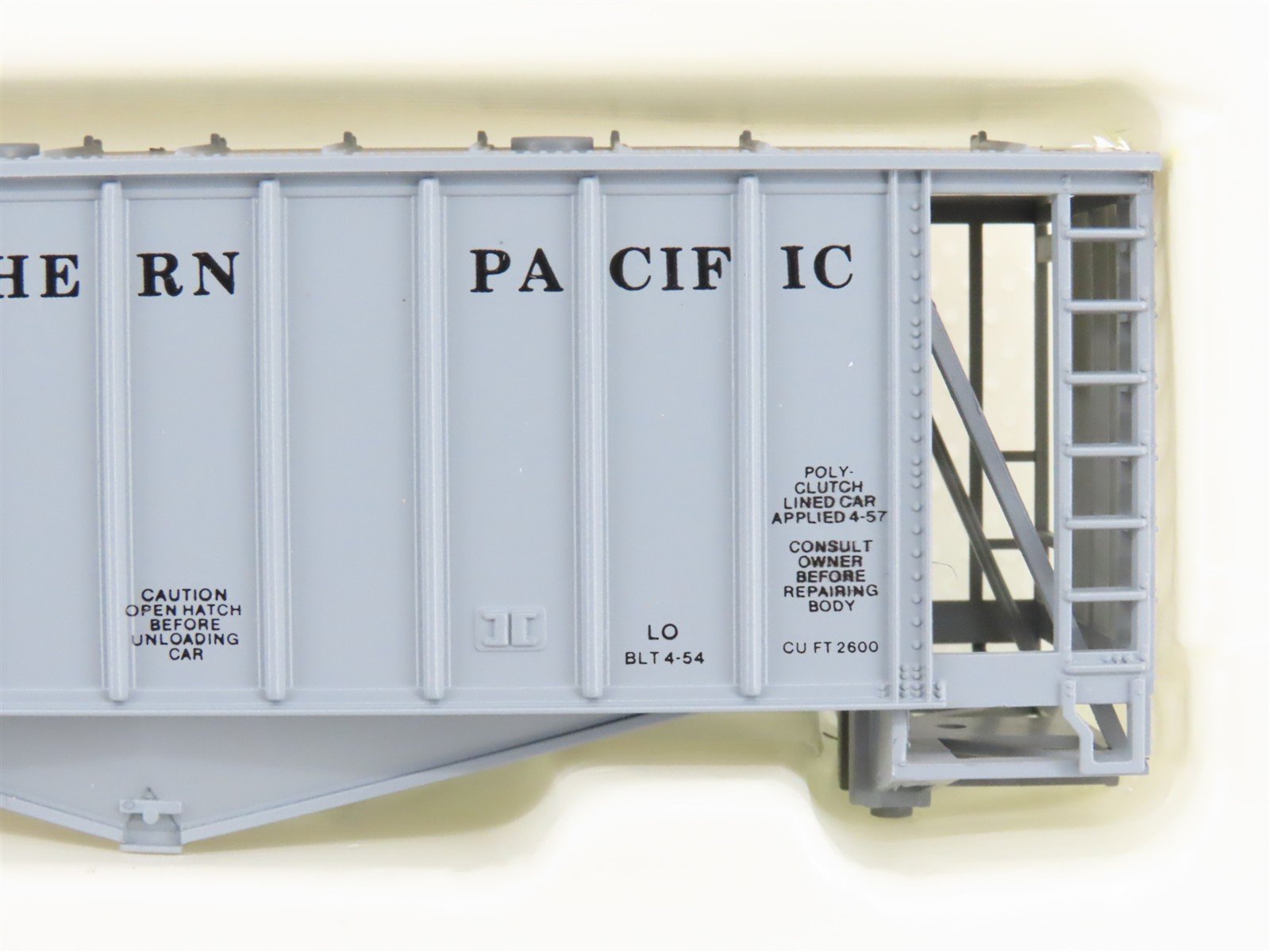 HO Con-Cor Kit 0001-009703-3 GACX SP Southern Pacific 40' Airslide Hopper #42253