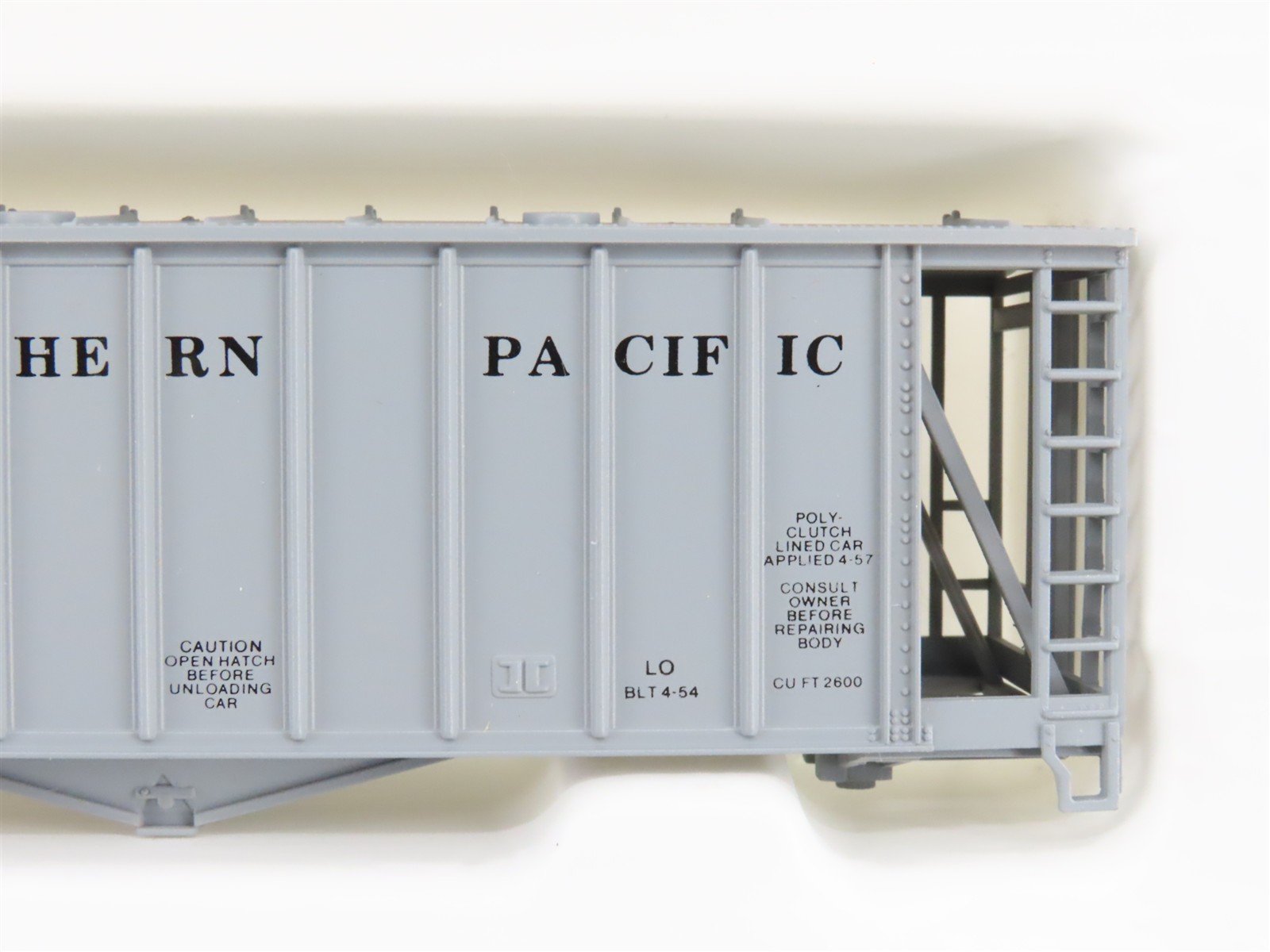 HO Con-Cor Kit 001-0009703-2 GACX SP Southern Pacific 40' Airslide Hopper #42238
