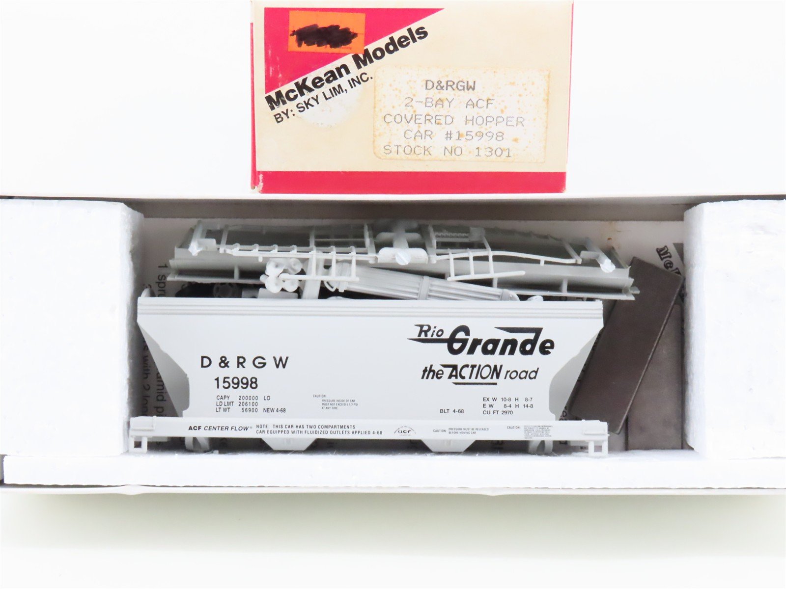 HO Scale McKean Models Kit 1301 D&RGW Rio Grande 2-Bay Covered Hopper #15998