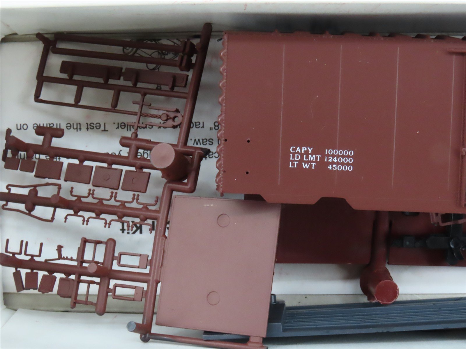 HO Scale McKean Models Kit 712 Data Only 40' Single Door Box Car