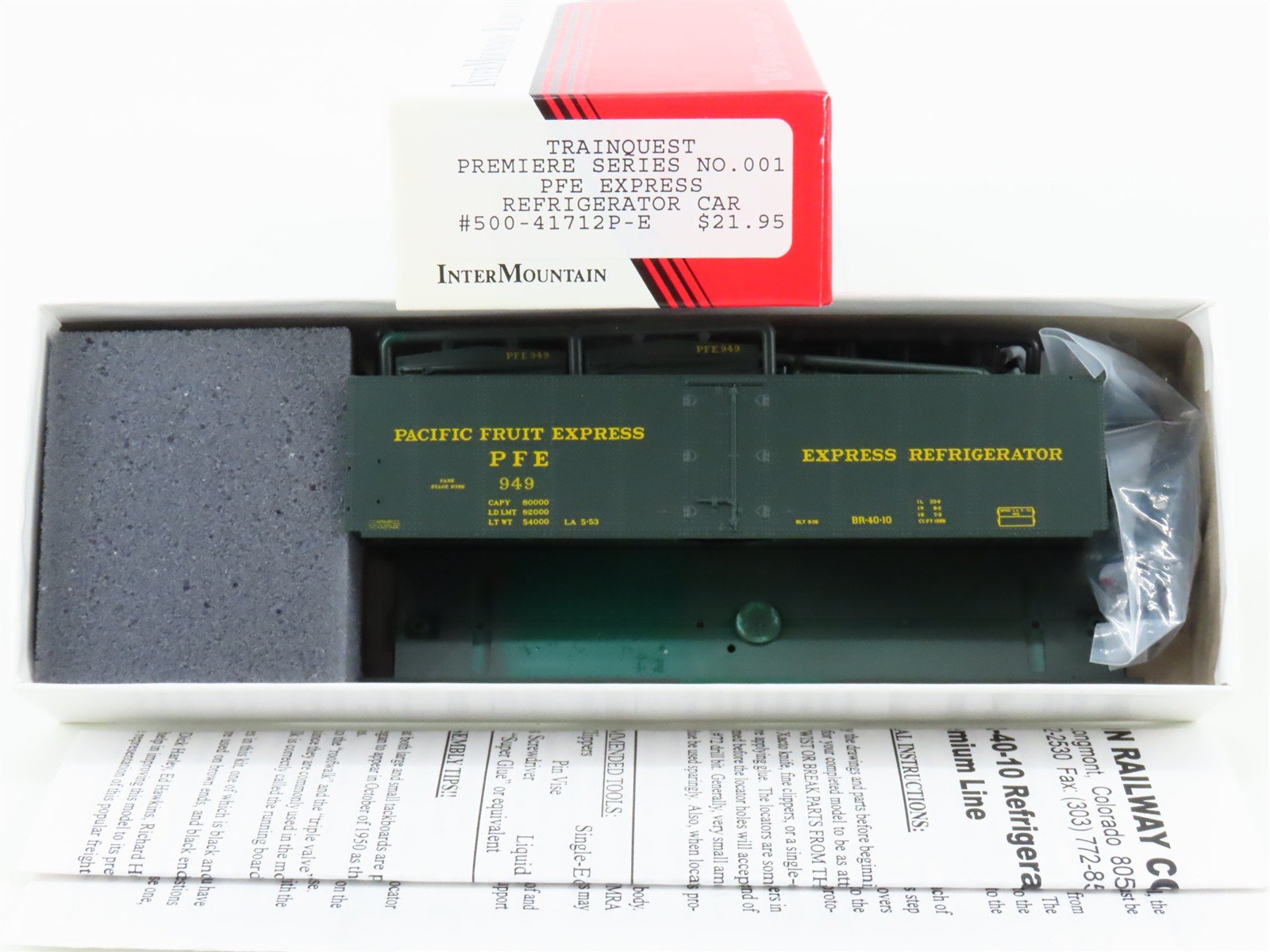 HO Scale InterMountain Kit 500-41712P-E PFE Pacific Fruit Express Reefer #949