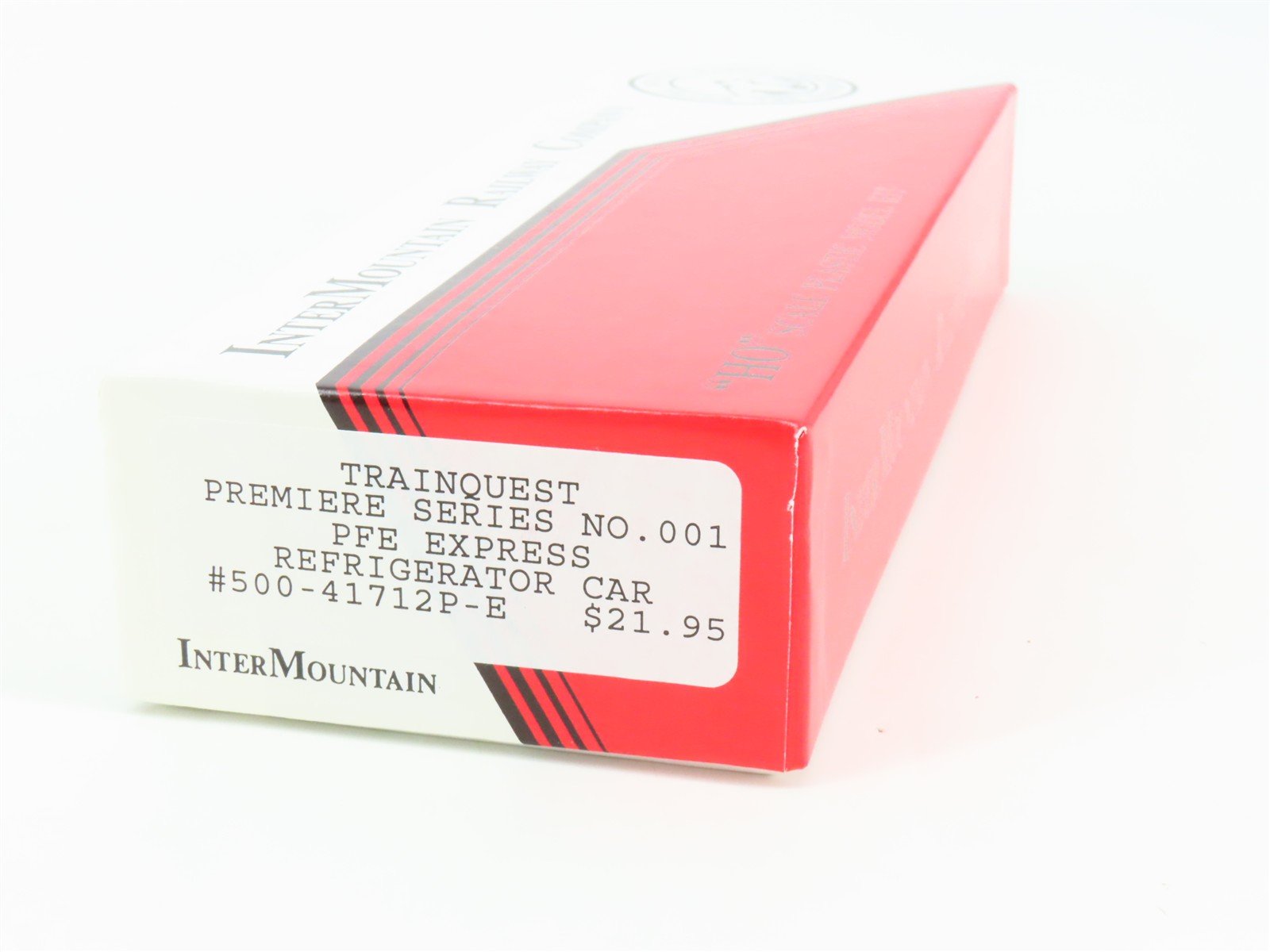 HO Scale InterMountain Kit 500-41712P-E PFE Pacific Fruit Express Reefer #949