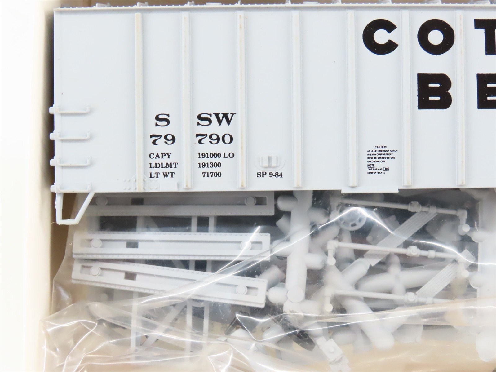 HO Scale Walthers Kit 932-3674 SSW Cotton Belt 50' Airslide Hopper #79790