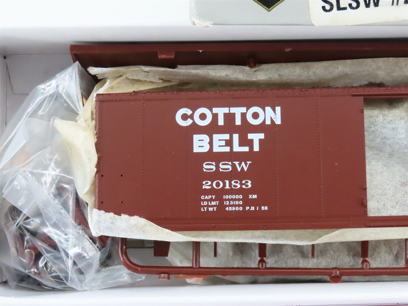 HO Scale PROTO 2000 Kit 21499 SSW Cotton Belt 50' Single Door Box Car #20183