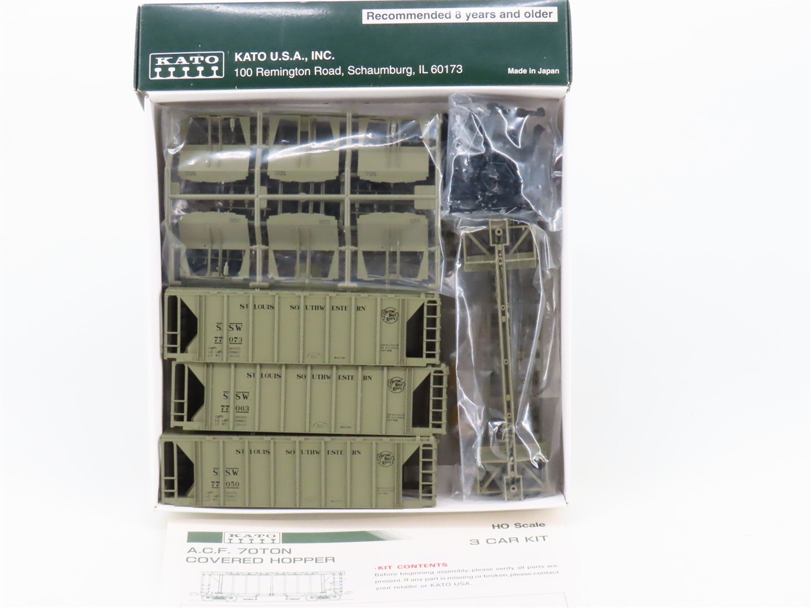 HO Scale KATO Kit 38-0103 SSW Cotton Belt Route 2-Bay Covered Hoppers 3-Pack
