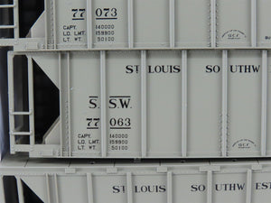 HO Scale KATO Kit 38-0103 SSW Cotton Belt Route 2-Bay Covered Hoppers 3-Pack