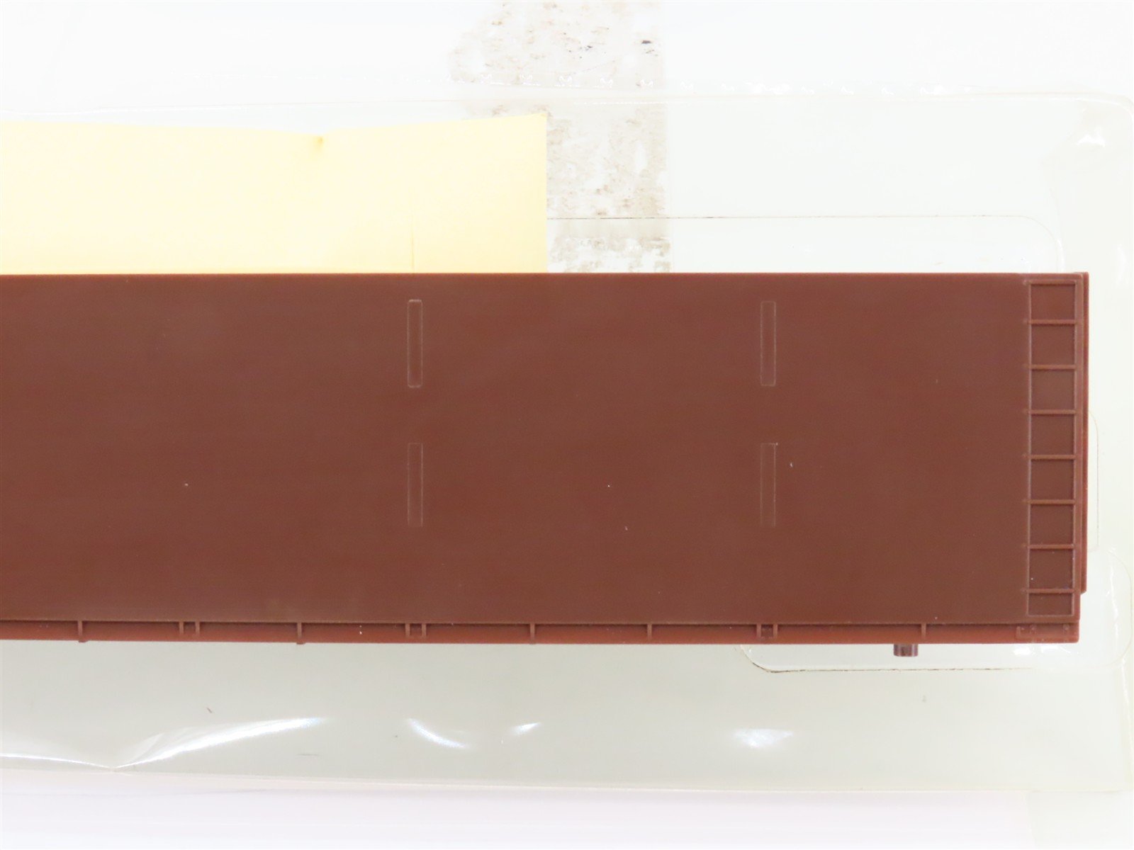 HO Scale E&C Shops Kit 0105 Undecorated 62' Woodchip Smooth Side Hopper