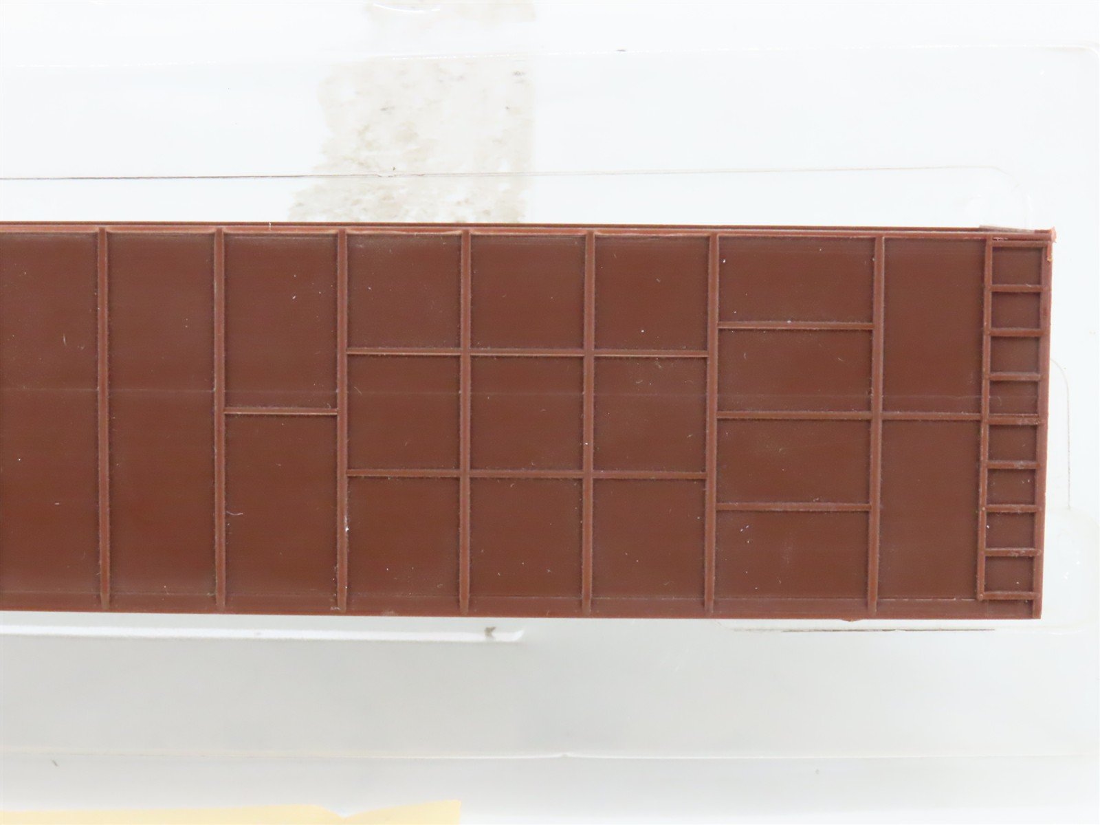 HO Scale E&C Shops Kit 0120 Undecorated 62' Woodchip Ribbed Side Hopper