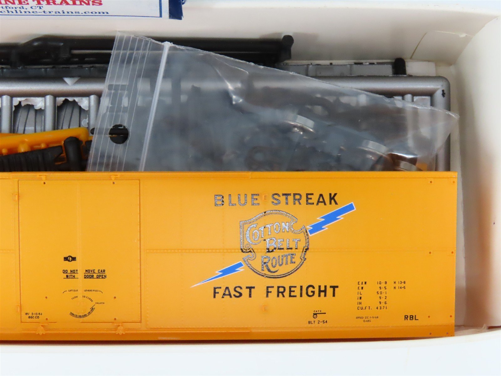 HO Branchline Blueprint Series Kit 1813 GARX Cotton Belt Route Box Car #51737