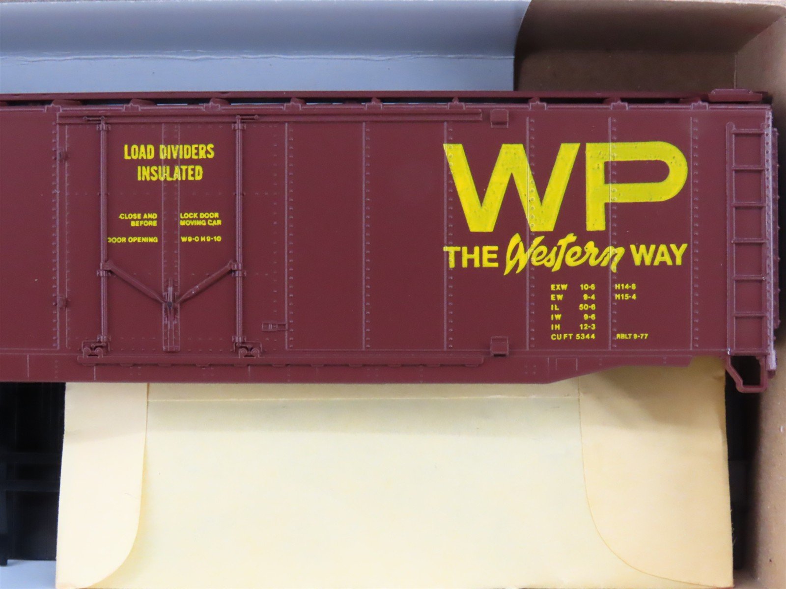 HO Scale Athearn Bev-Bel Kit 447-1 WP Western Pacific 50' Box Car #61127
