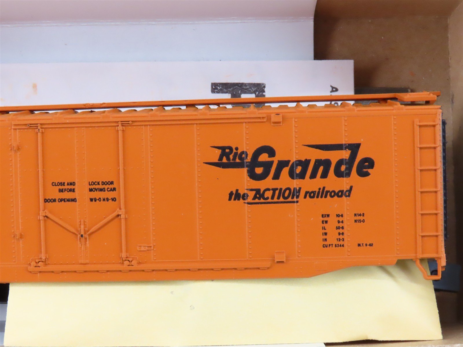 HO Scale Athearn Bev-Bel Kit 439-2 D&RGW Rio Grande 50' Plug Door Box Car #60821