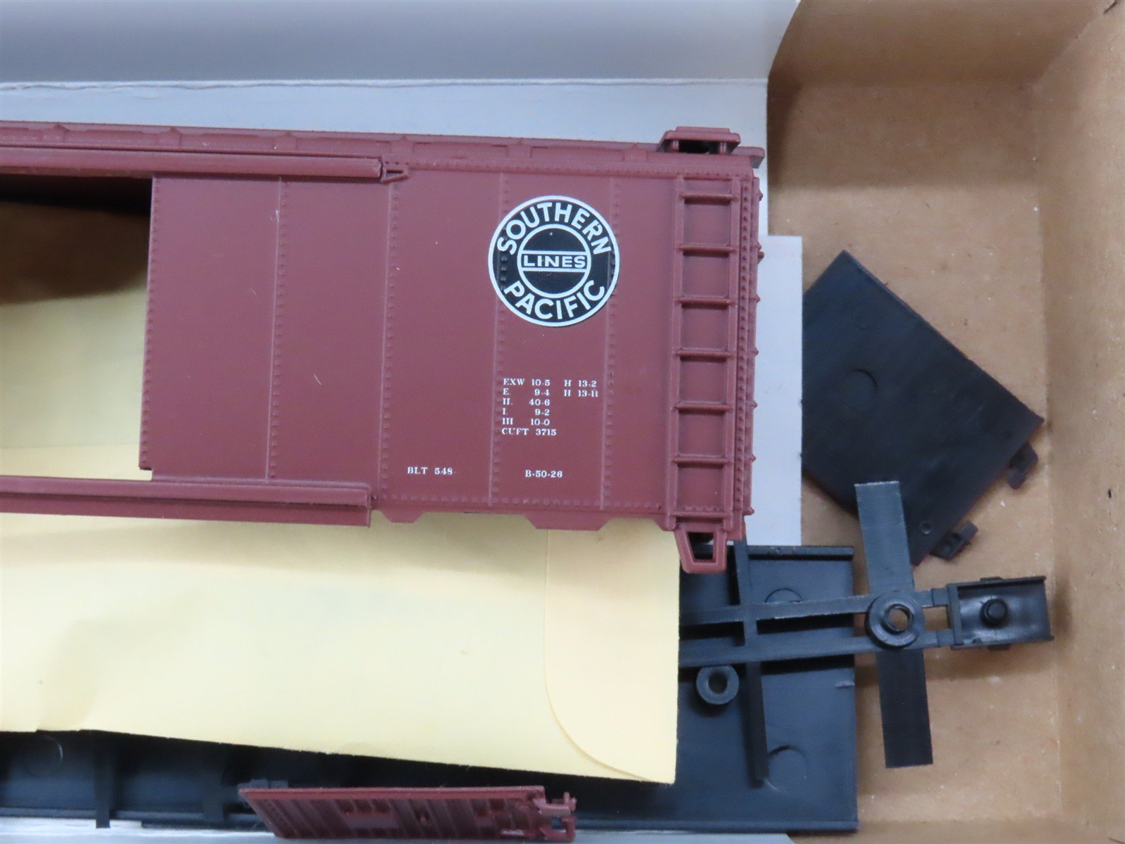 HO Scale Athearn Kit 5011 SP Southern Pacific 40' Single Door Box Car #60574