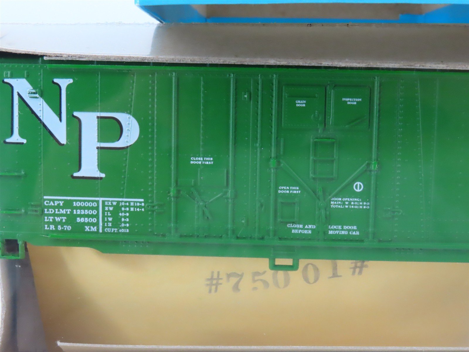 HO Scale Athearn Kit 2093 NP Northern Pacific 40' Grain Loading Box Car -Sealed