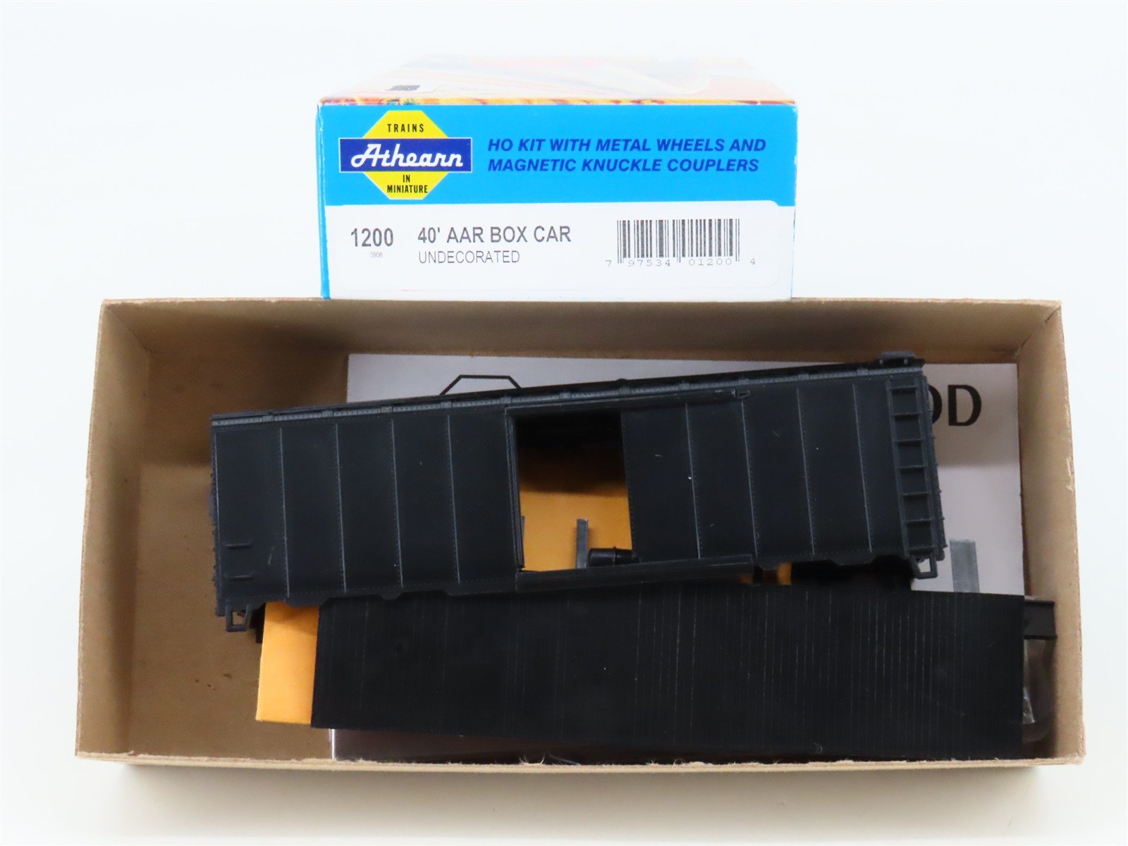 HO Scale Athearn Kit 1200 Undecorated 40' Single Door Box Car