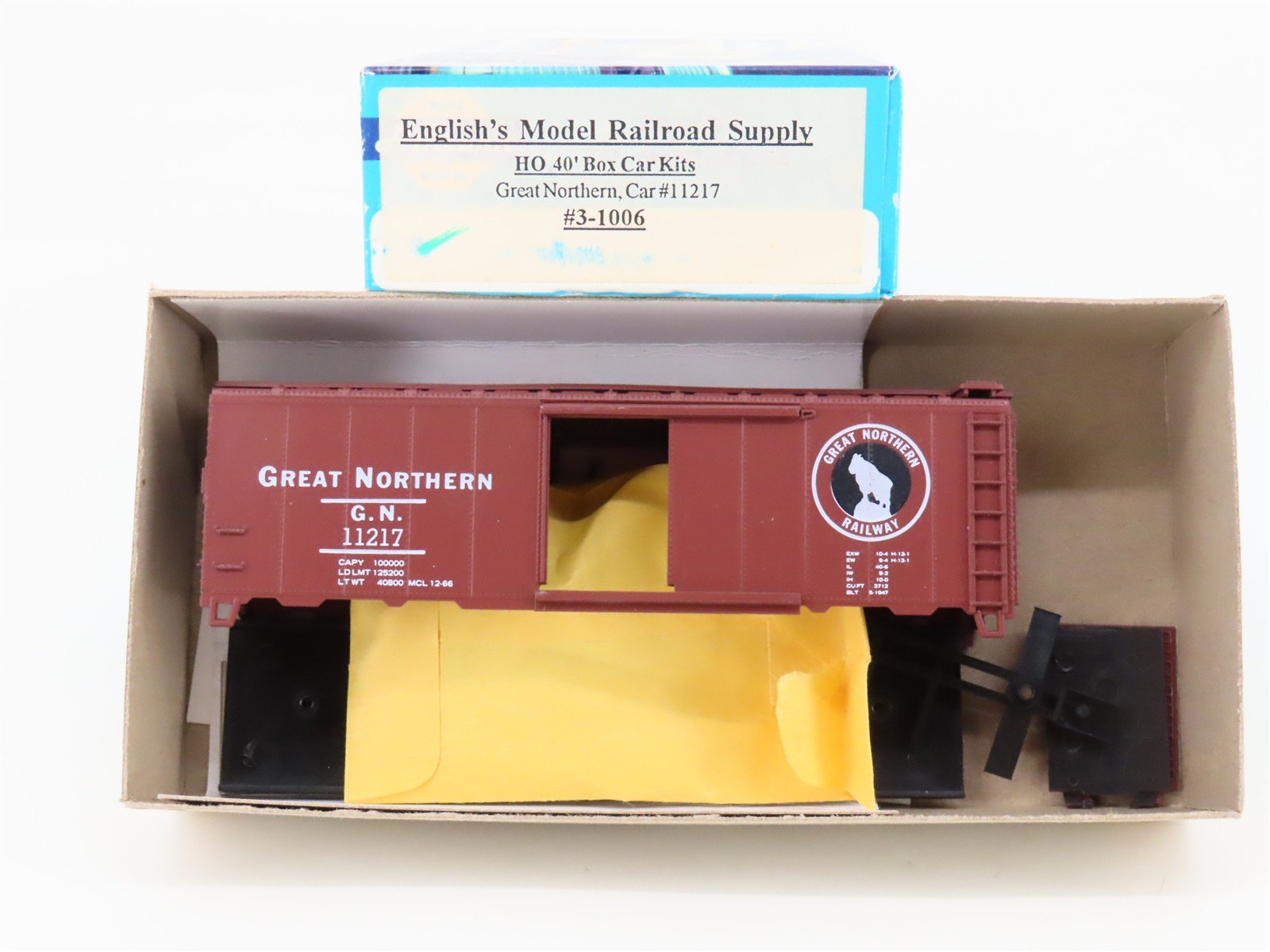 HO Scale Athearn English's Kit #3-1006 GN Great Northern 40' Box Car #11217