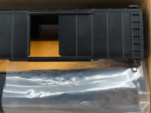 HO Scale Athearn Kit 1200 Undecorated 40' Single Door Box Car