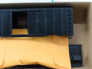 HO Scale Athearn Kit 1200 Undecorated 40' Single Door Box Car
