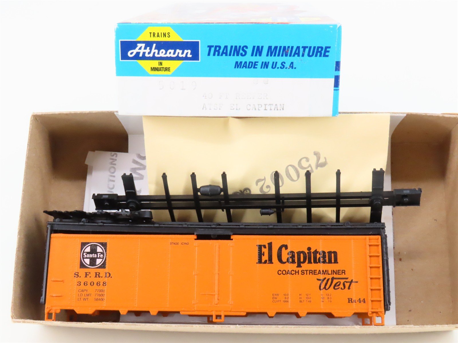HO Scale Athearn Kit 5019 SFRD Santa Fe El Capitan 40' Reefer #36068