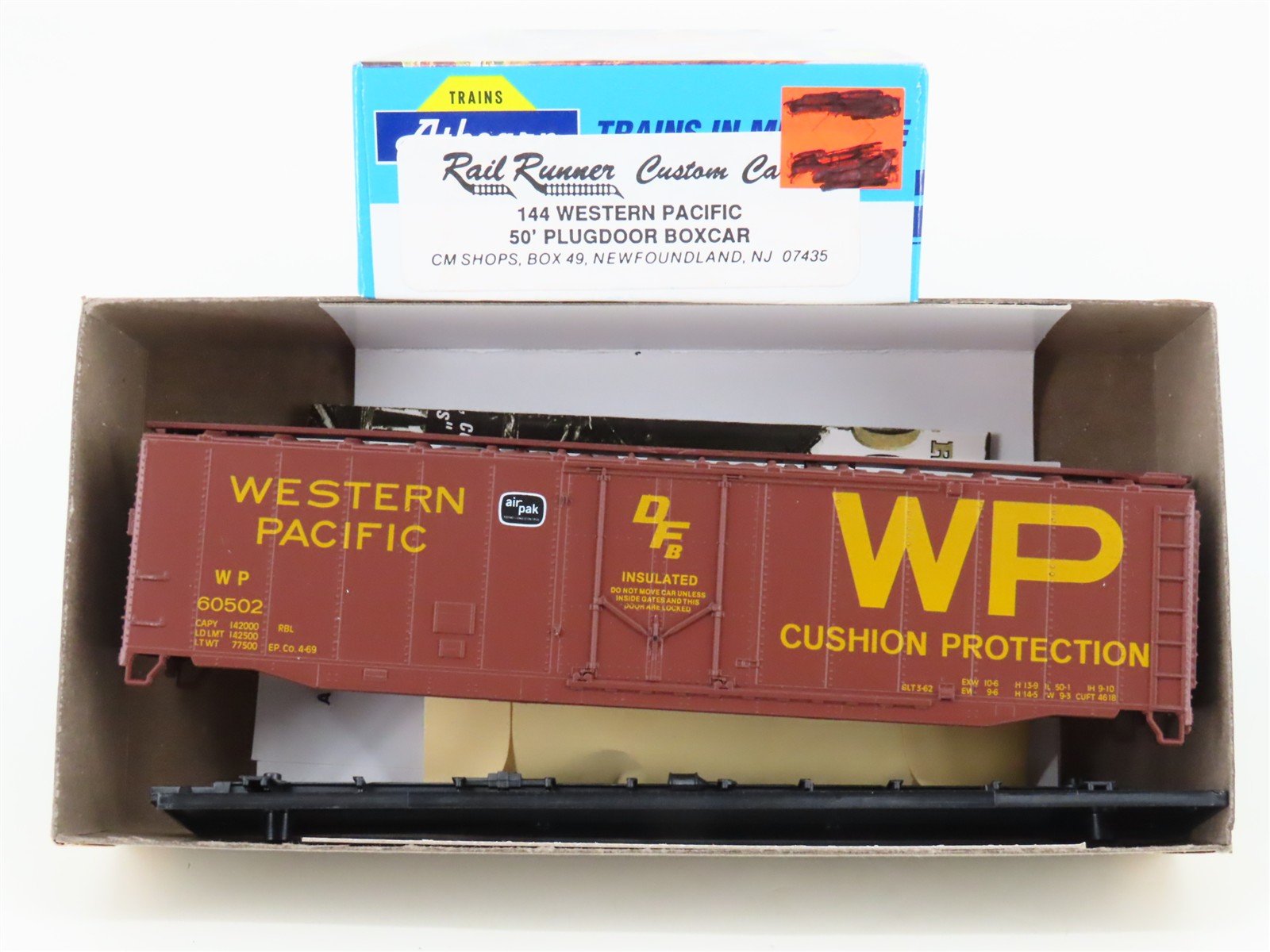 HO Scale Athearn Rail Runner Kit 144 WP Western Pacific 50' Box Car #60502