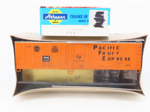 HO Athearn Kit 1636 PFE Pacific Fruit Express Mechanical Reefer #301527 - Sealed