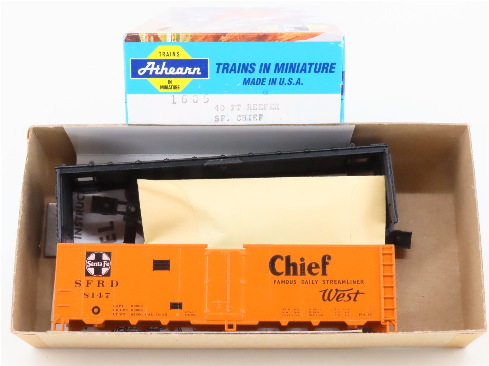 HO Scale Athearn Kit 1605 SFRD Santa Fe Railroad Chief 40' Reefer #8147