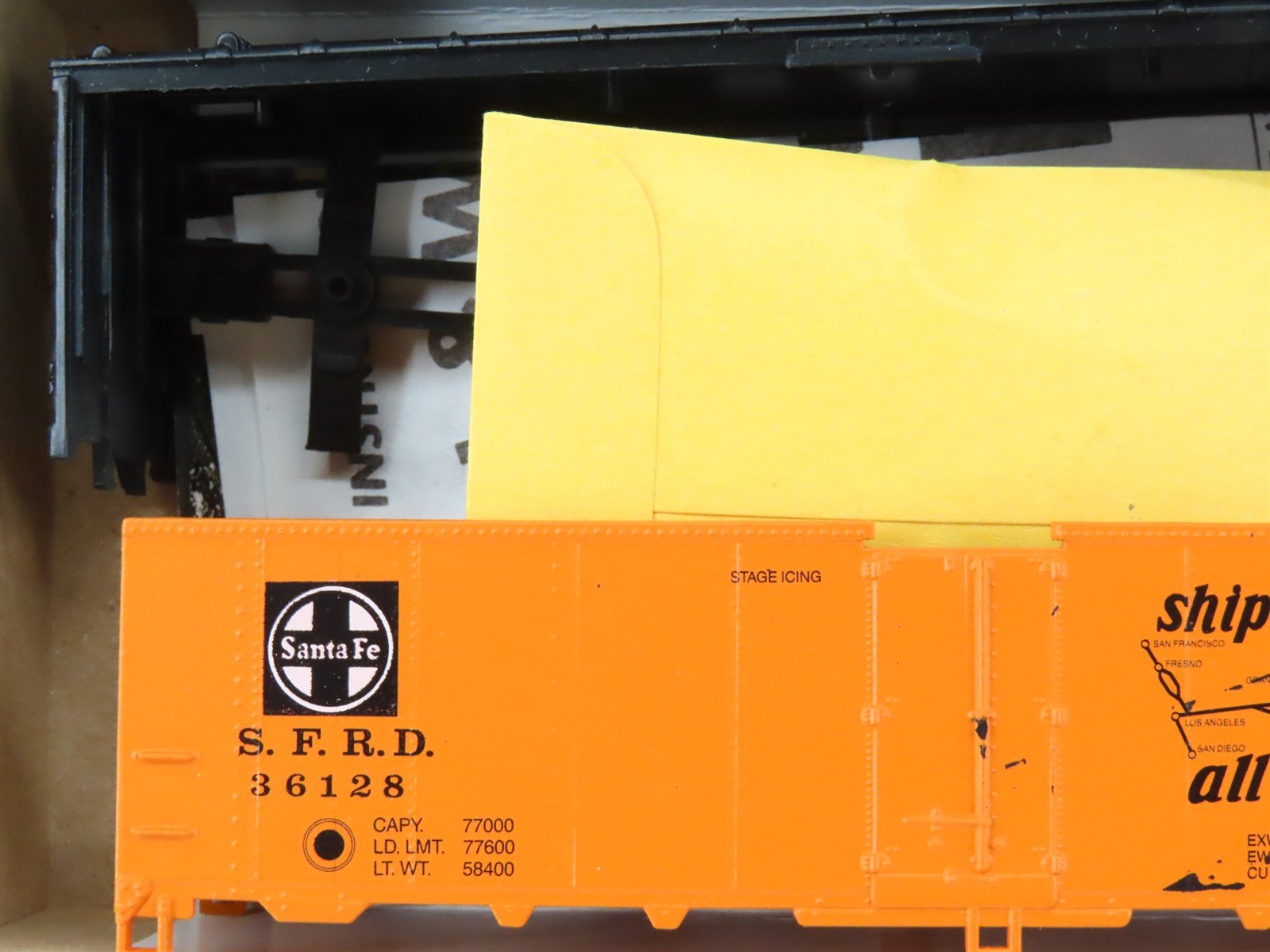 HO Scale Athearn Kit 5022 SFRD Santa Fe Railroad Chief 40' Reefer #36128