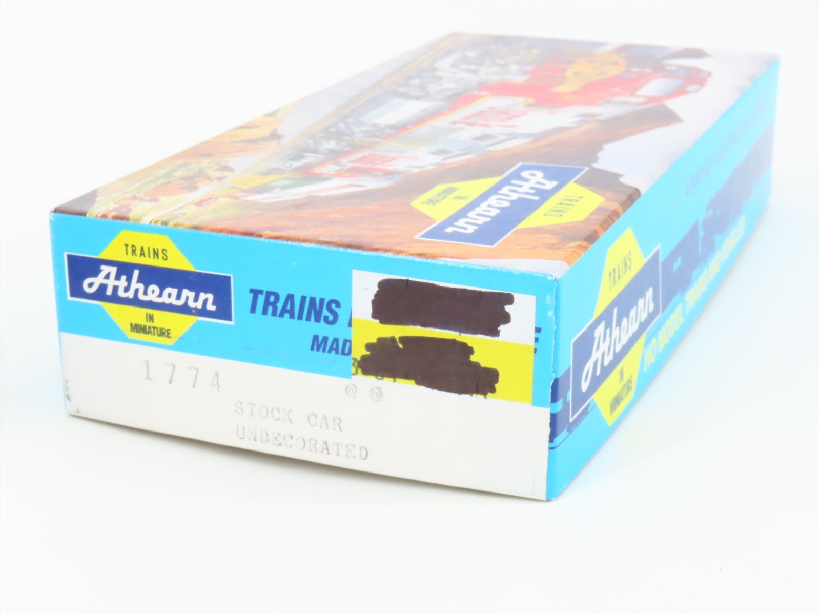 HO Scale Athearn Kit 1774 Undecorated Stock Car
