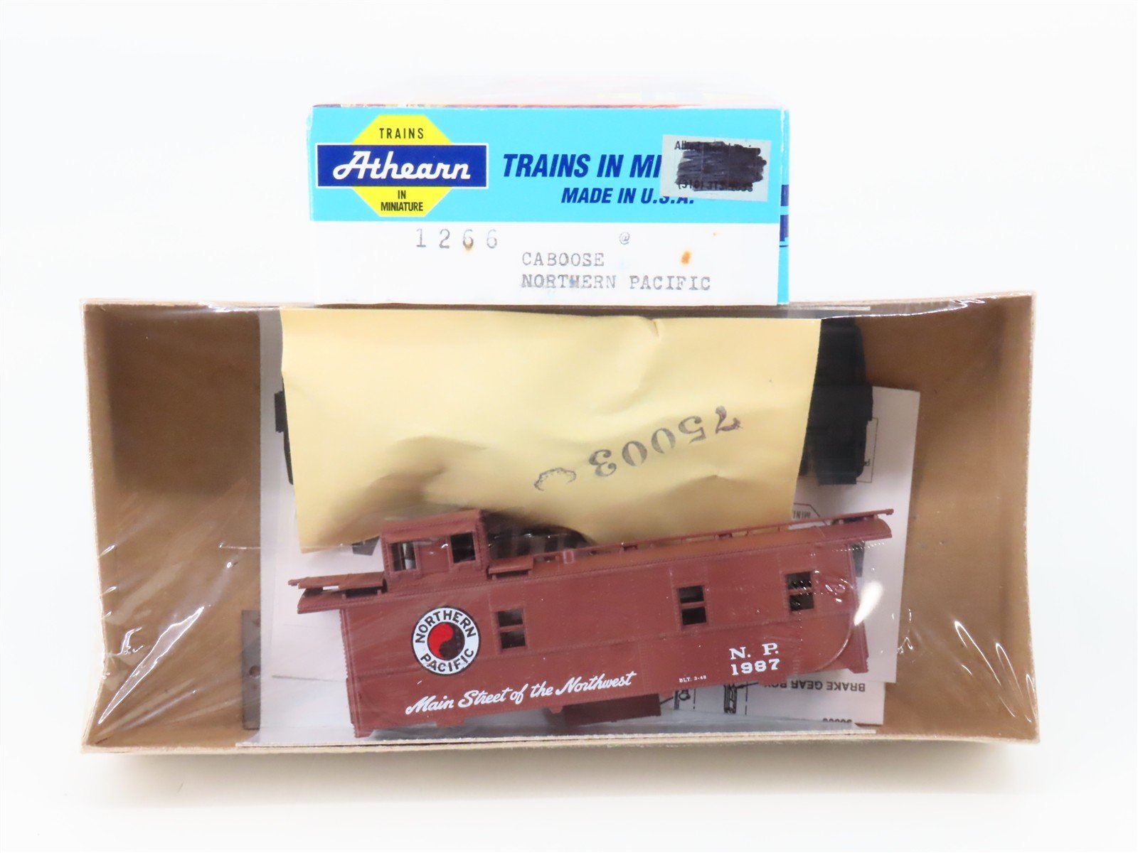 HO Scale Athearn Kit 1266 NP Northern Pacific Cupola Caboose #1997 - Sealed