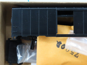 HO Scale Athearn Kit 1200 Undecorated 40' Single Door Box Car