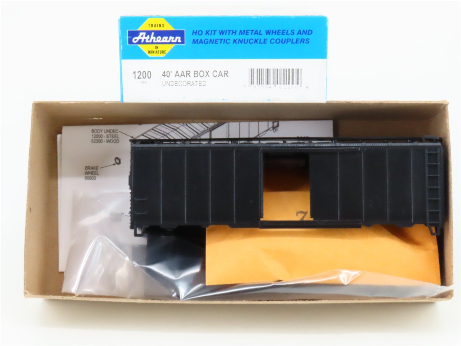 HO Scale Athearn Kit 1200 Undecorated 40' Single Door Box Car
