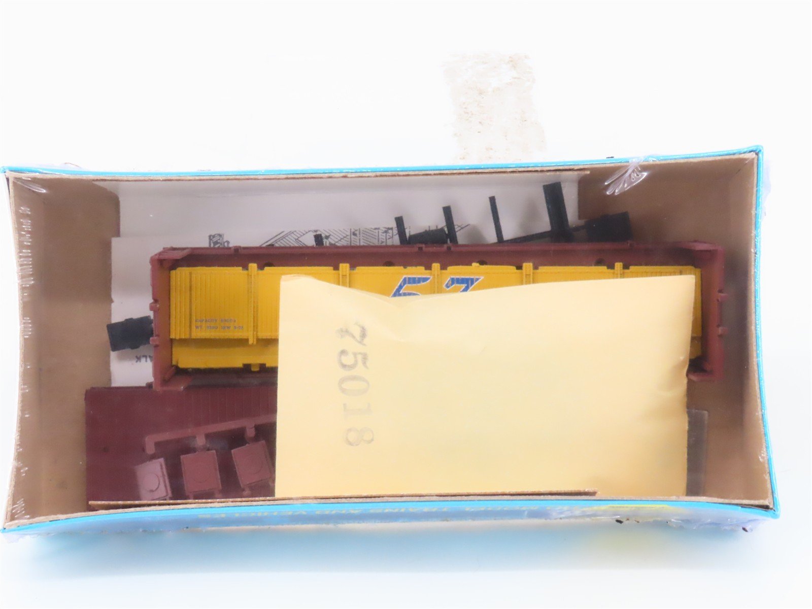 HO Scale Athearn Kit 1476 Heinz Closed Pickle Tank Car #70 - Sealed
