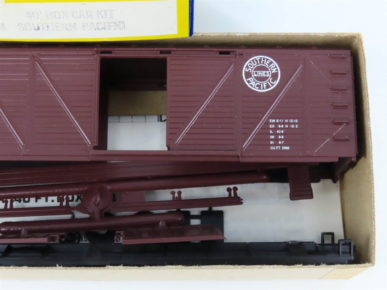 HO Scale Roundhouse Kit 1034 SP Southern Pacific Railroad 40' Box Car #29637