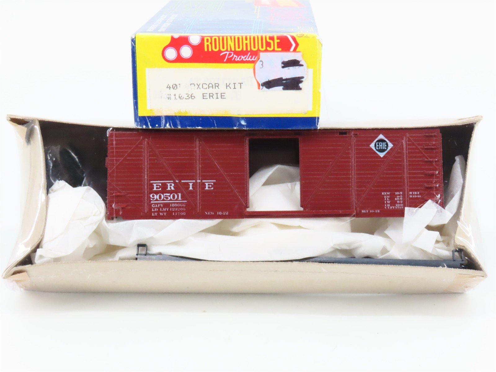 HO Roundhouse Kit 1036 ERIE Railroad 40' Single Door Box Car #90501 - Sealed