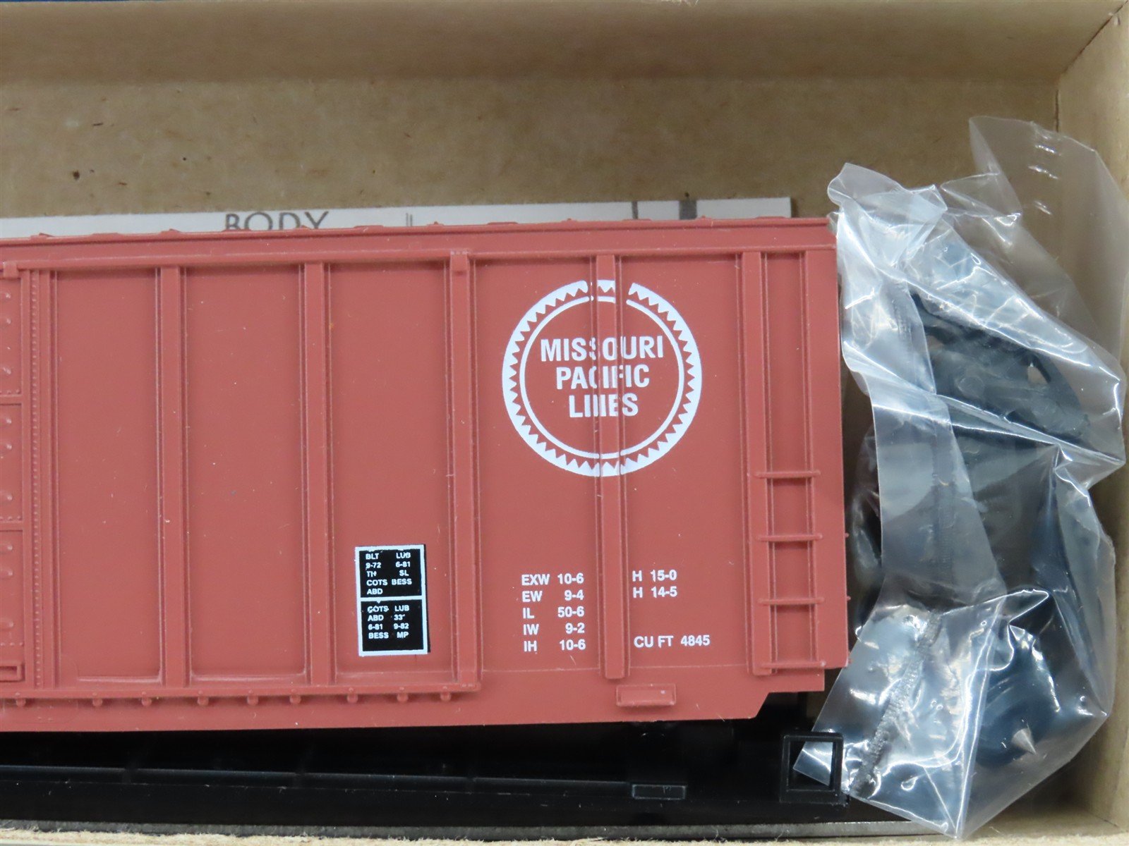 HO Scale Roundhouse Kit 7802 MP Missouri Pacific Single Door Box Car #353820