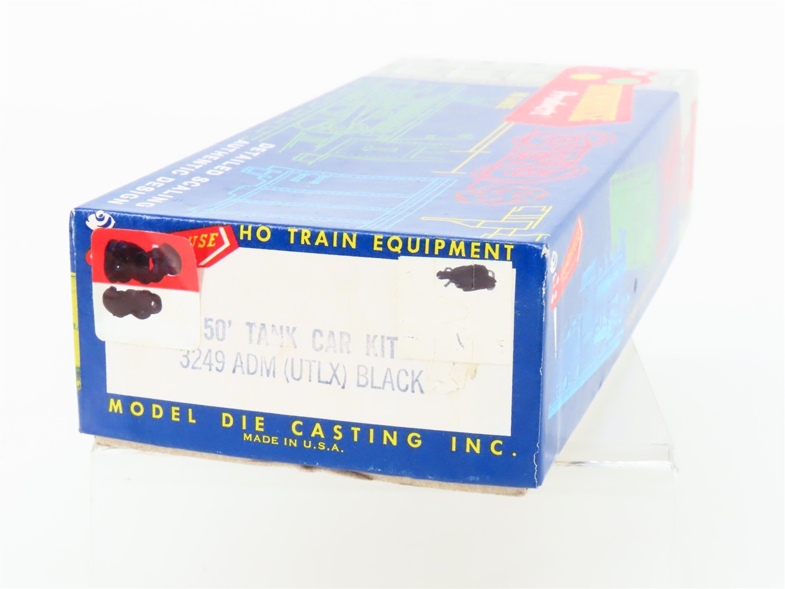 HO Scale Roundhouse Kit 3249 UTLX ADM Corn Sweeteners 50' Tank Car #72483