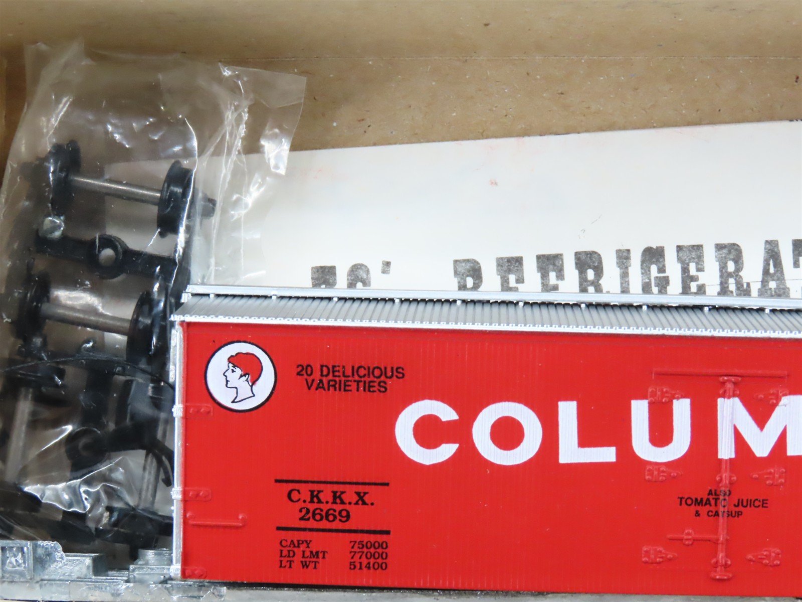 HO Scale Roundhouse Kit 3130 CKKX Columbia Soup 36' Billboard Reefer #2669