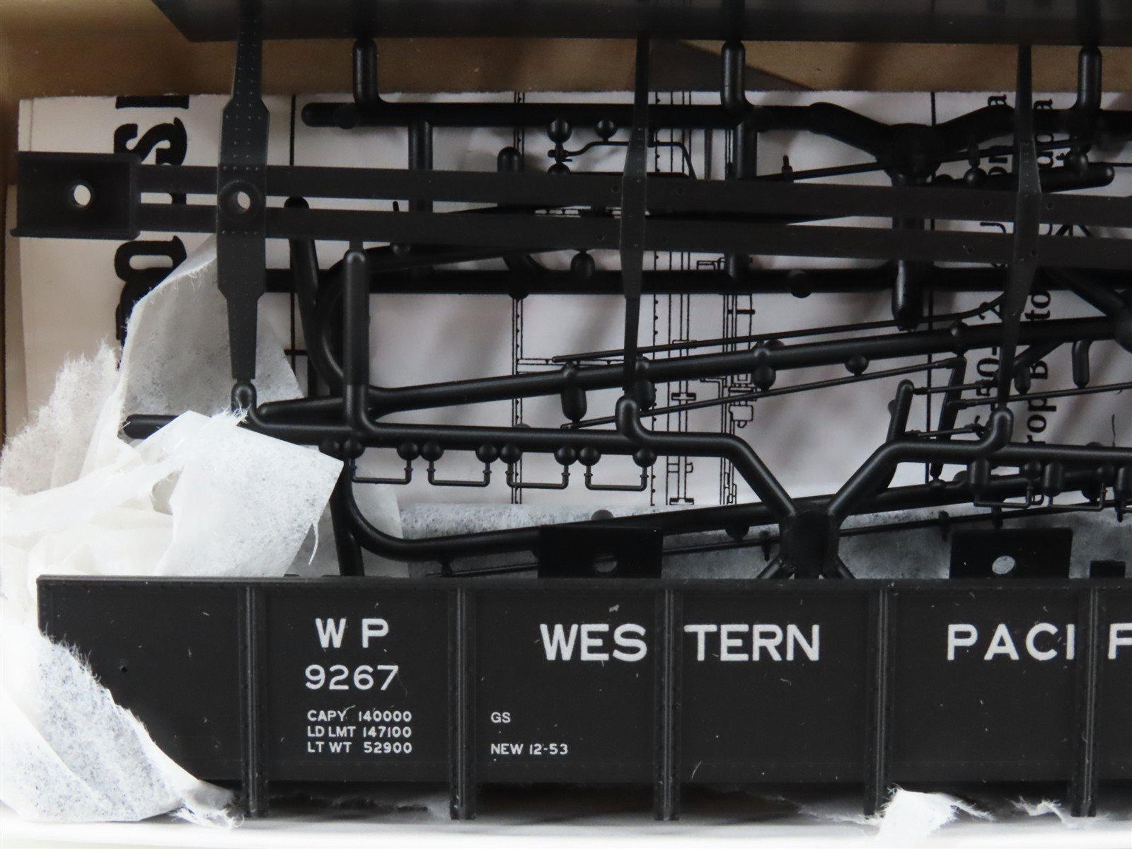 HO Scale Red Caboose Kit RC5006-4 WP Western Pacific Drop Bottom Gondola #9267