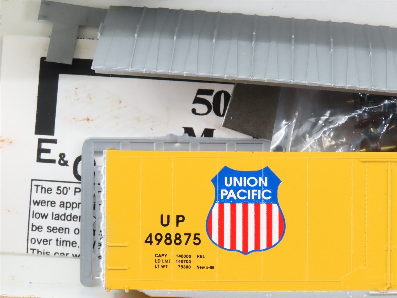 HO Scale E&C Shops Kit 1807-2 UP Union Pacific 50' Plug Door Box Car #498875