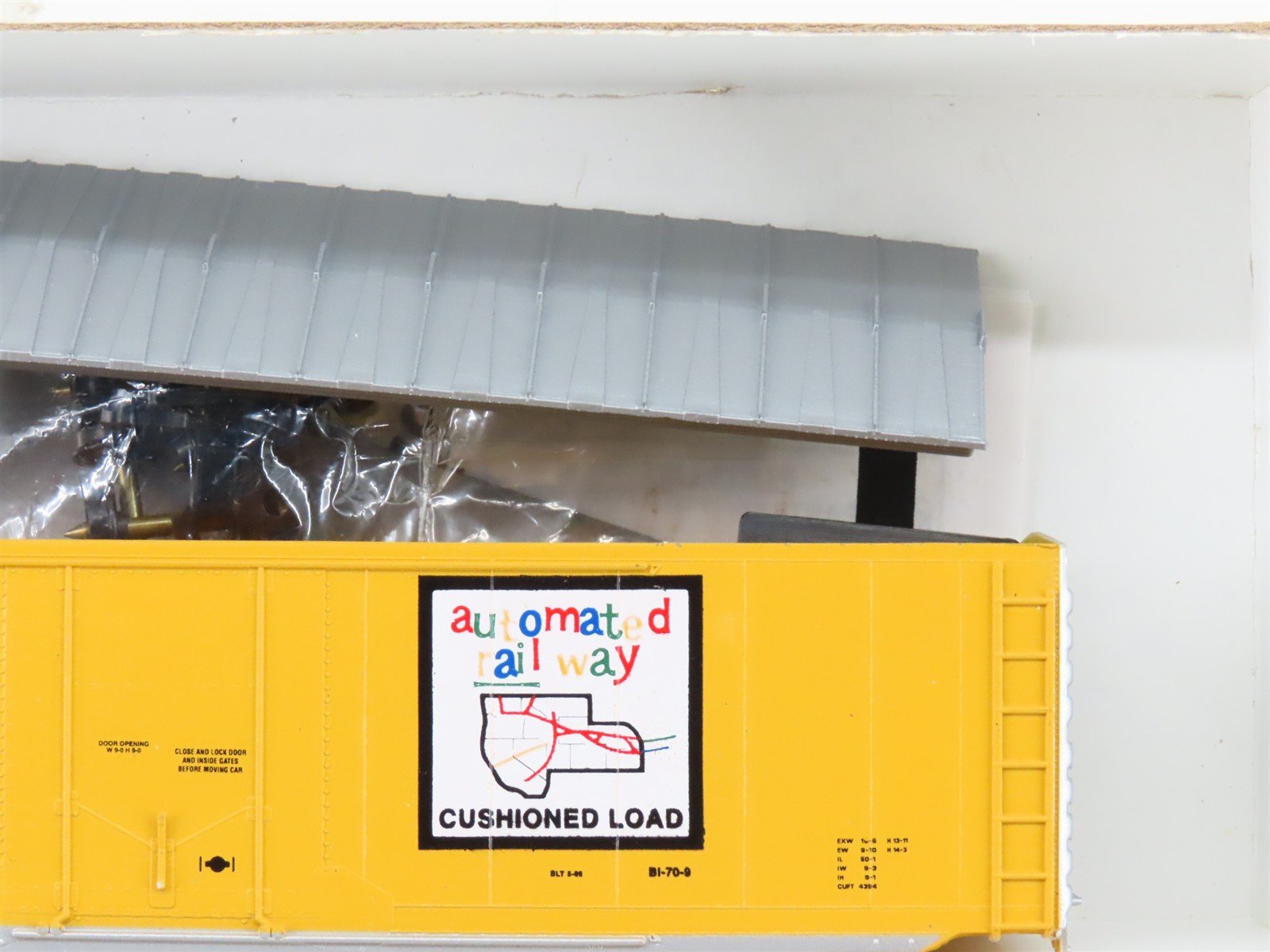 HO Scale E&C Shops Kit 1807-2 UP Union Pacific 50' Plug Door Box Car #498875