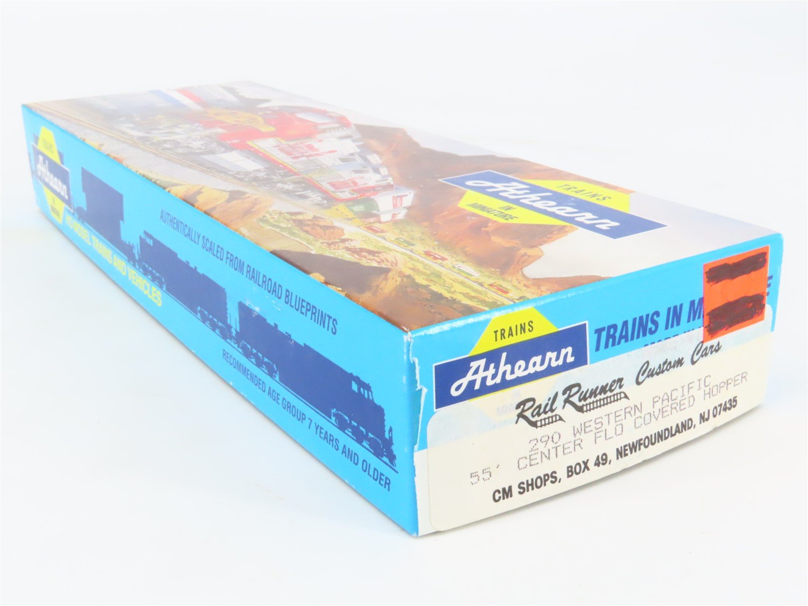 HO Scale Athearn Rail Runner Kit 290 WP Western Pacific 4-Bay 55' Hopper #11912
