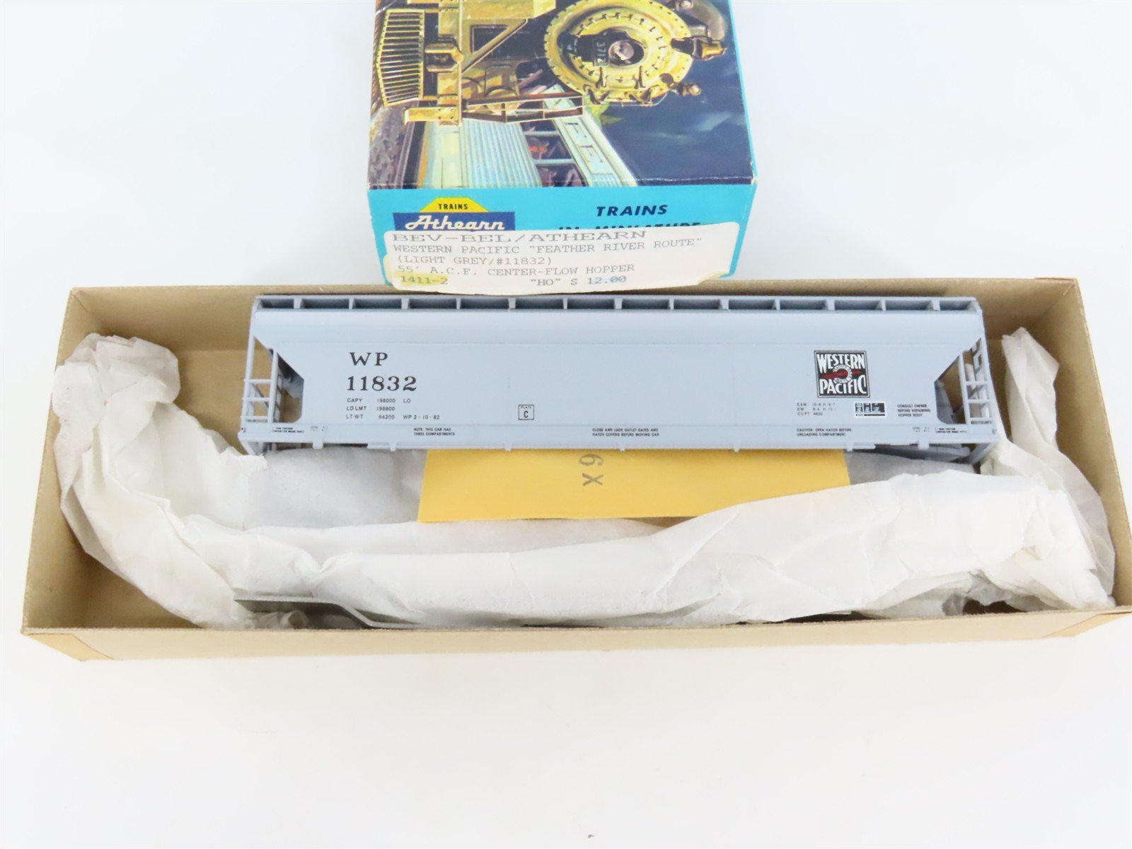 HO Athearn Bev-Bel Kit 1411-2 WP Western Pacific 55' Center Flow Hopper #11832