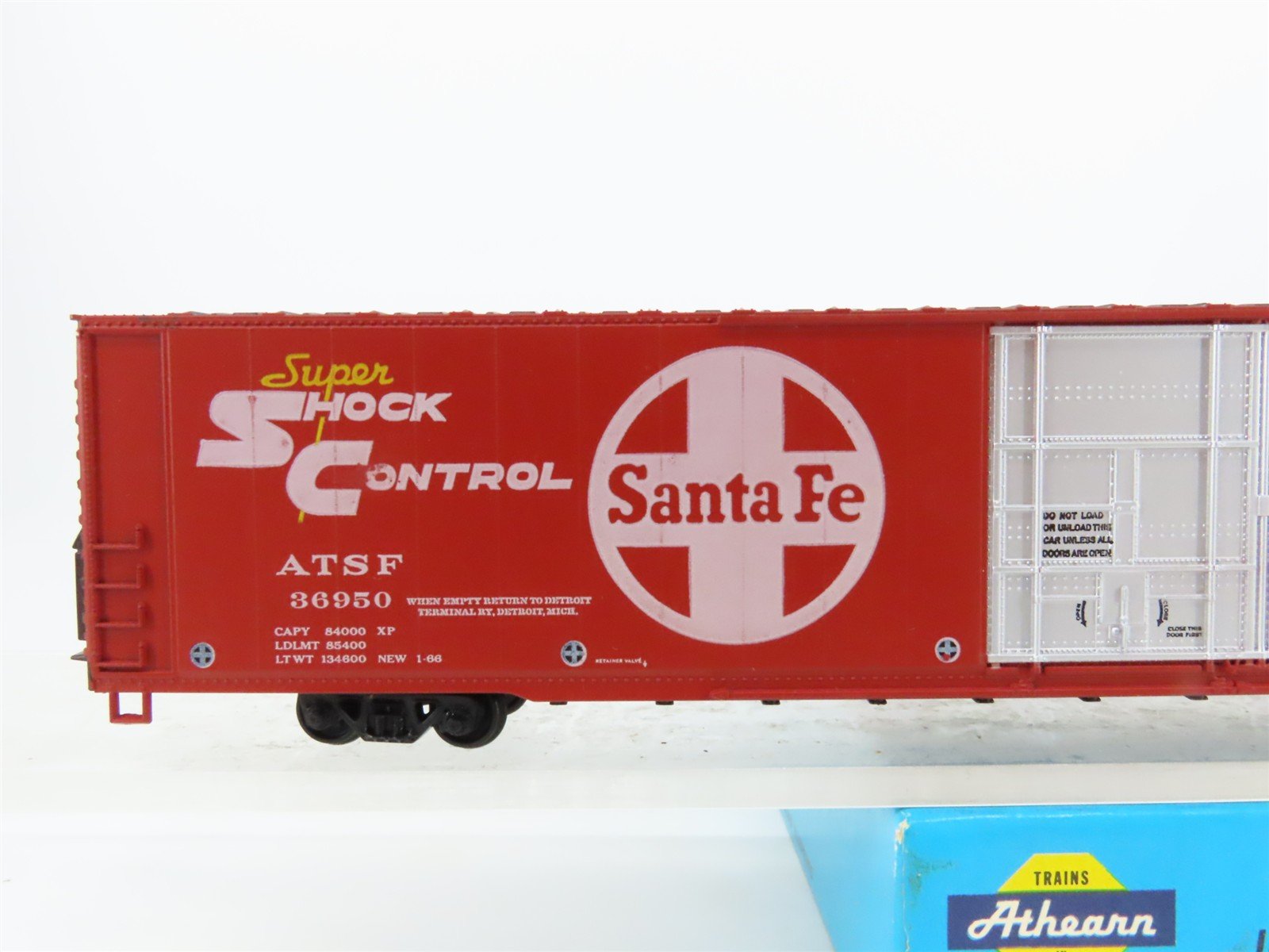 HO Scale Athearn Kit 1975 ATSF Santa Fe Railroad 86' Hi Cube Box Car #36950