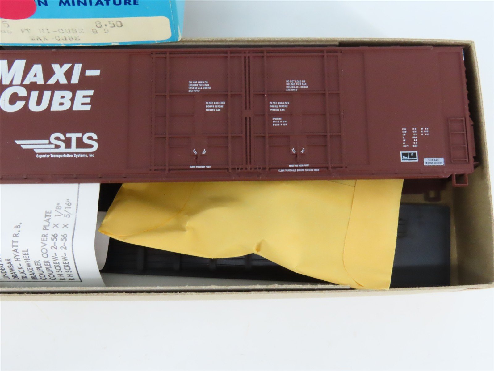 HO Scale Athearn Kit 1996 WCRC STS Maxi-Cube 86' Hi Cube Box Car #8601