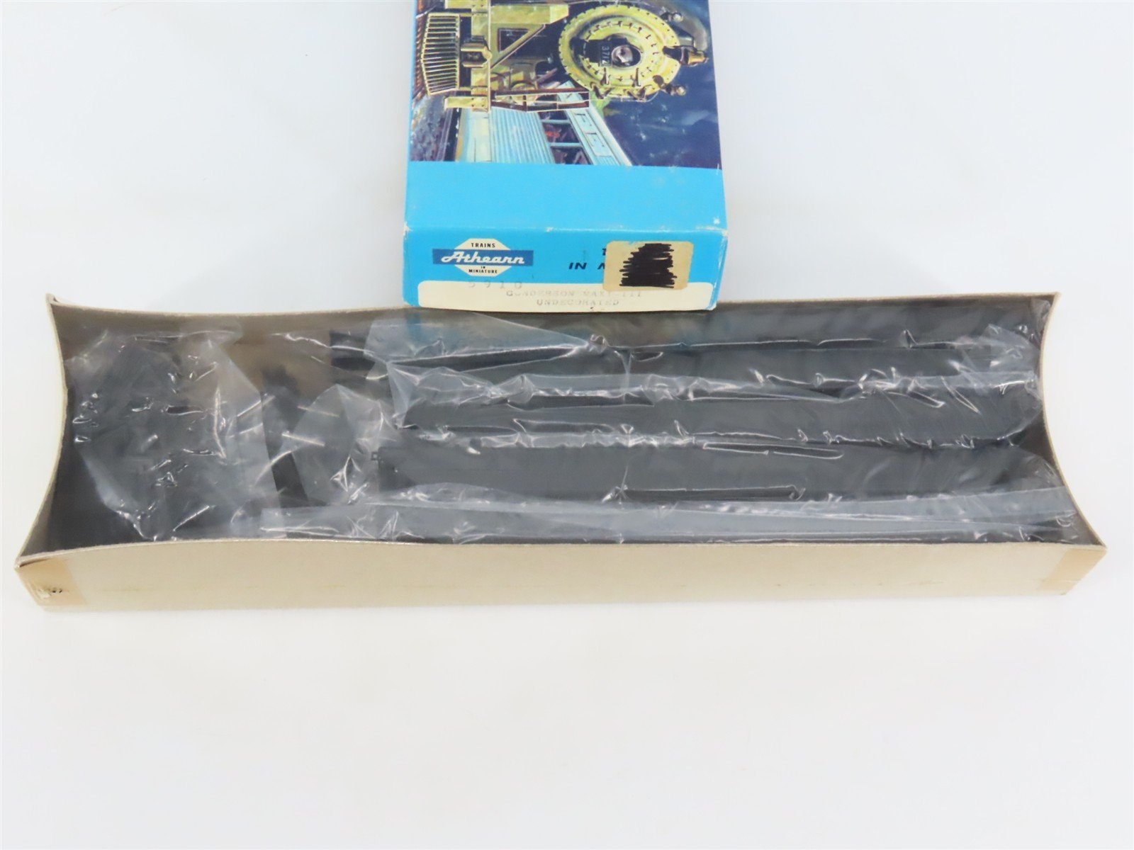 HO Scale Athearn Kit 5910 Undecorated Gunderson Maxi III Well Car 5-Pack Sealed