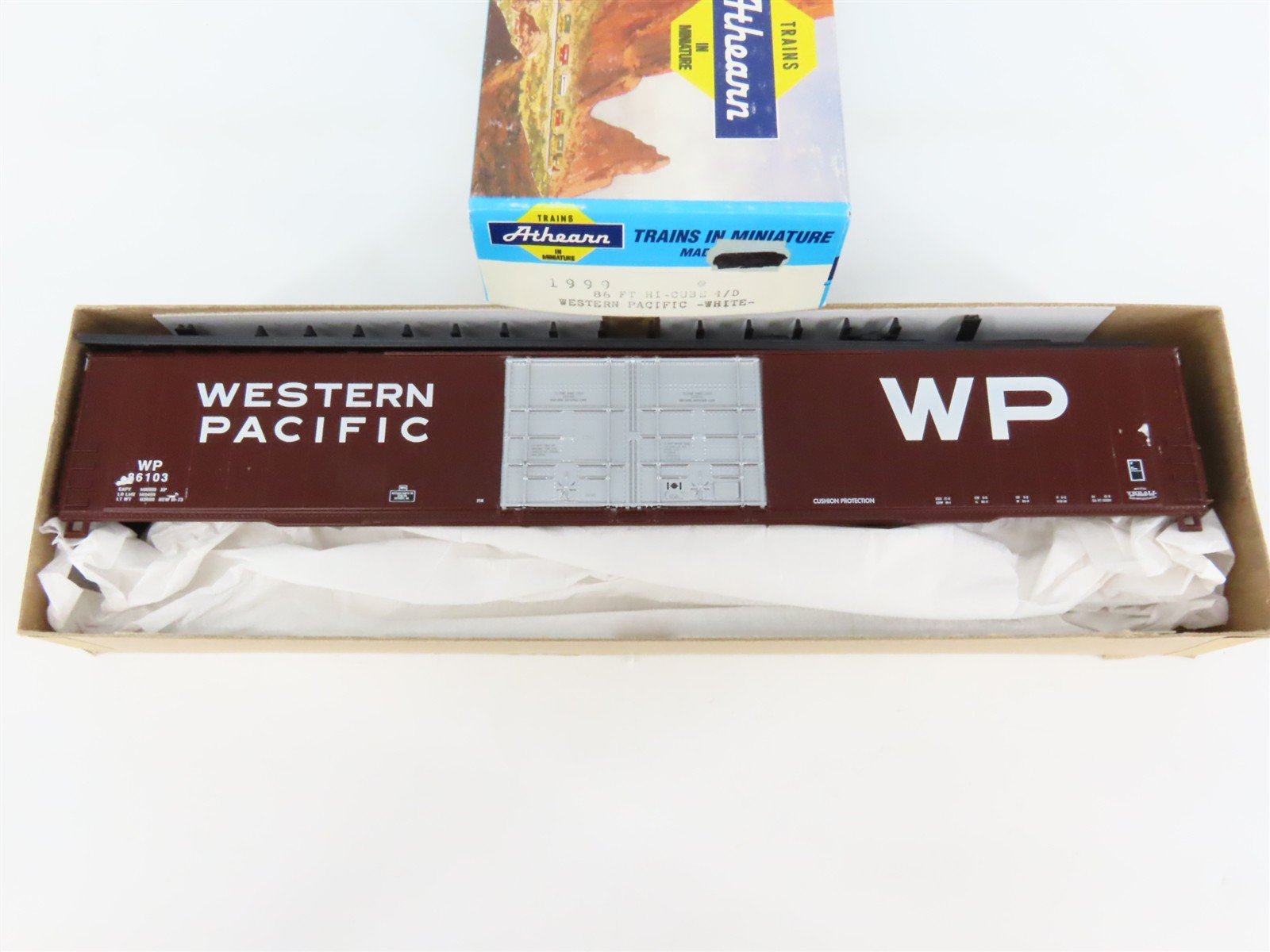 HO Scale Athearn Kit 1999 WP Western Pacific Railroad 86' Hi Cube Box Car #86103