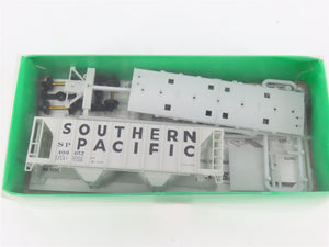 HO Bowser Kit 56136 SP Southern Pacific 2-Bay Covered Hopper #400057 - Sealed