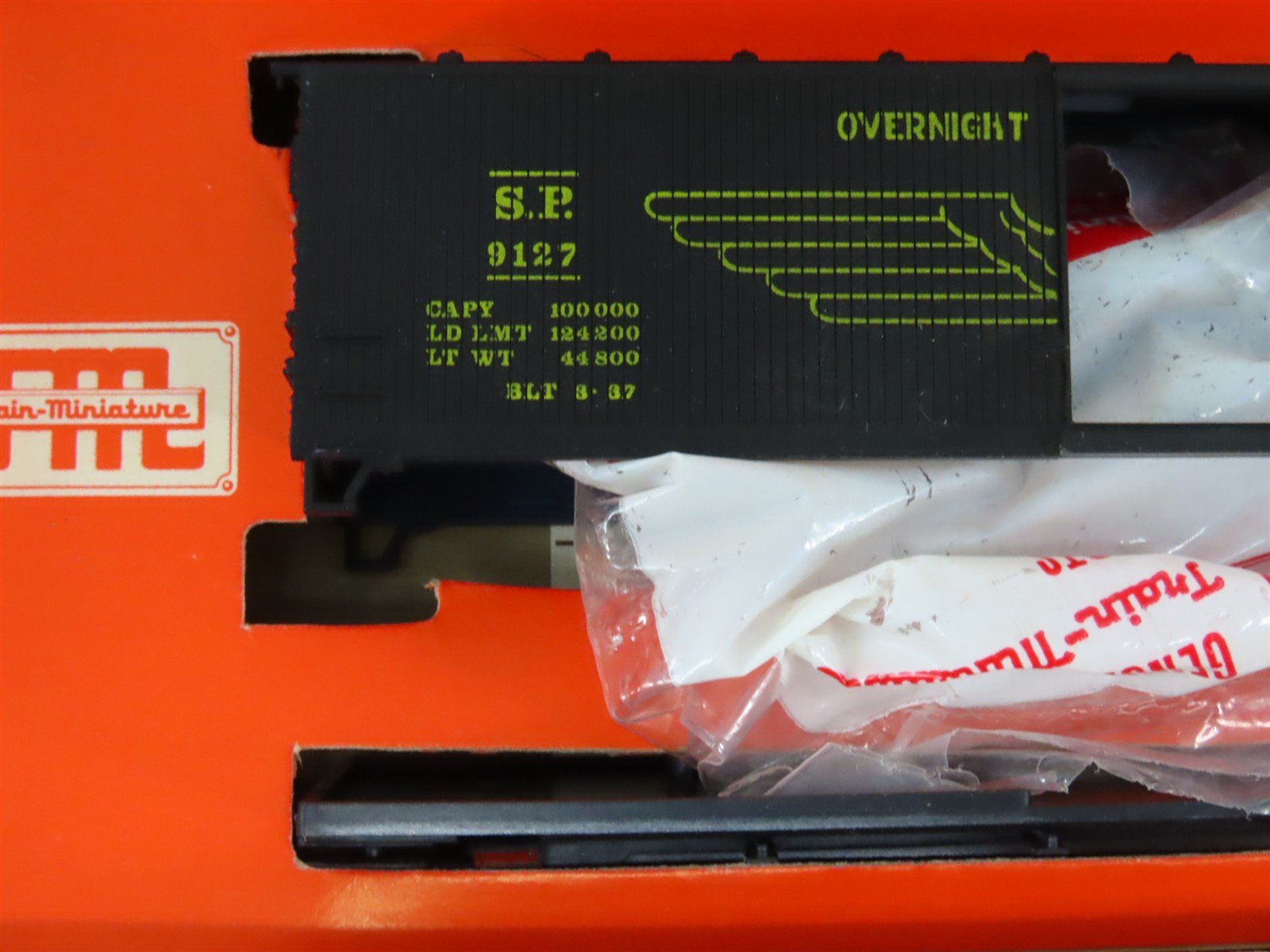 HO Scale Train Miniature Kit 8063 SP Southern Pacific Overnight Box Car #9127