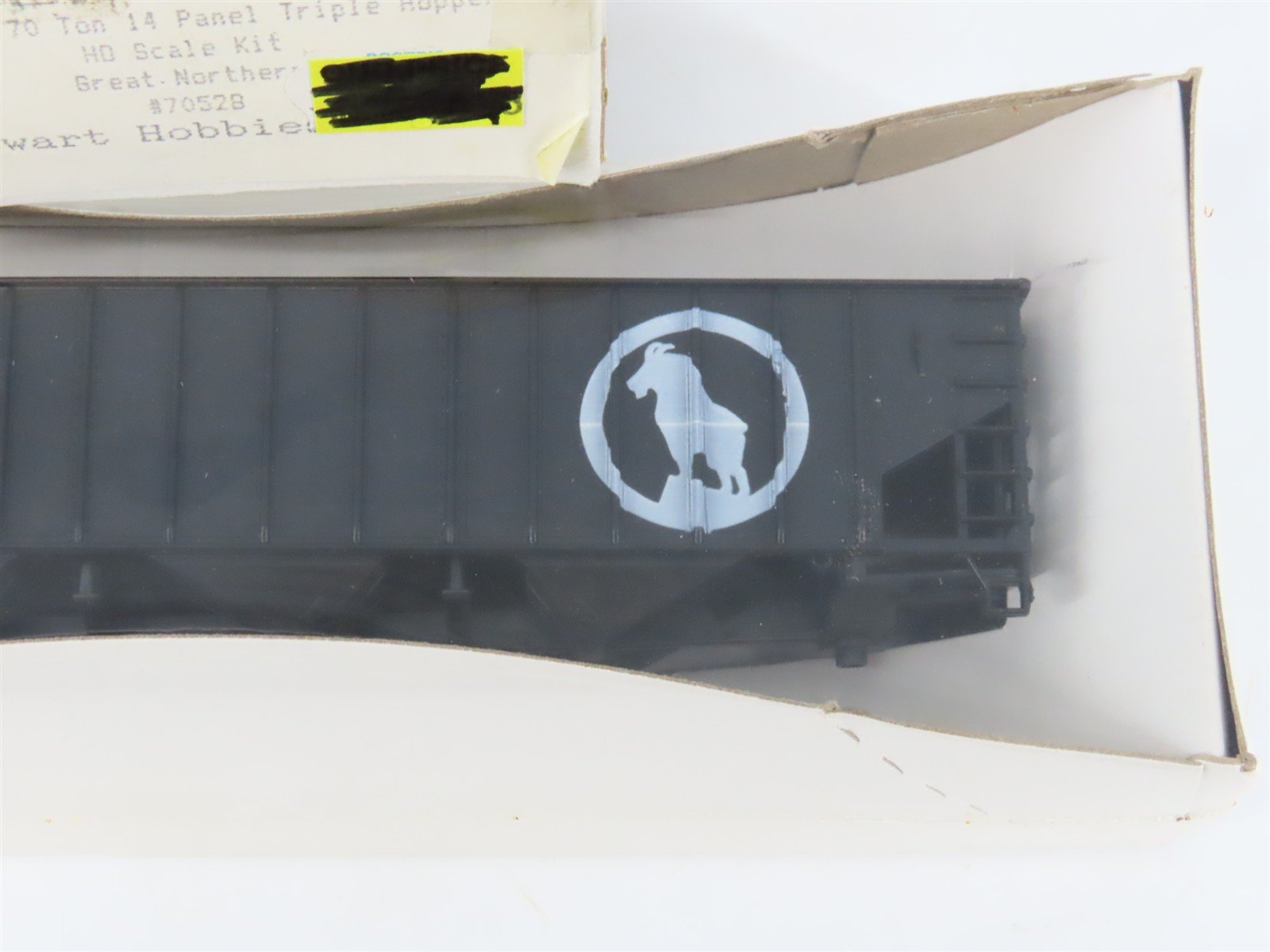 HO Scale Stewart Kit #10021 GN Great Northern 3-Bay Open Hopper #70528 - Sealed