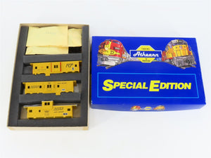 HO Scale Athearn Kit 2308 NdeM/FCP Mexican Bay Window Caboose 3-Pack