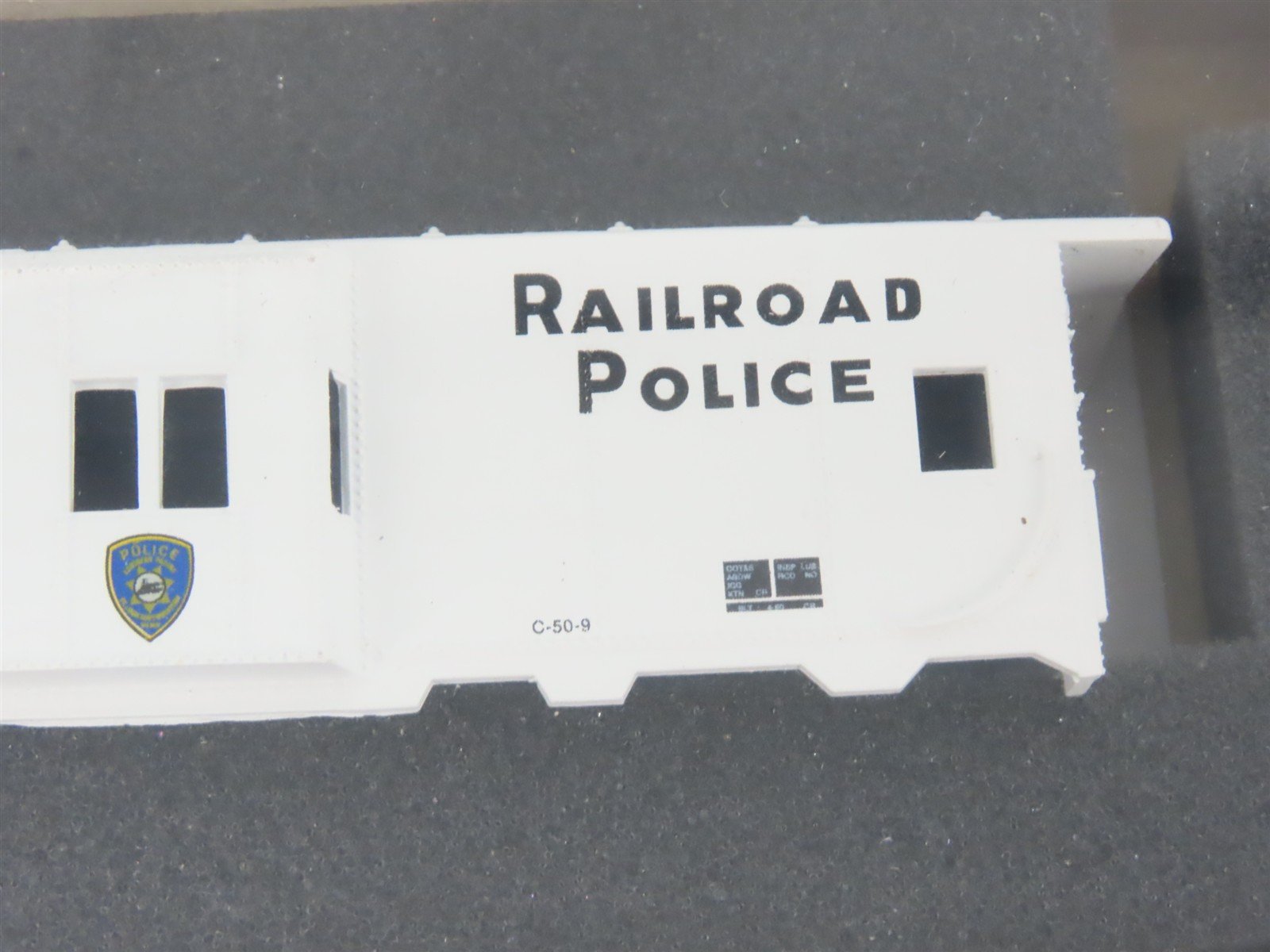 HO Athearn Kit 2301 SP Southern Pacific Railroad Police Caboose 2-Pack Sealed